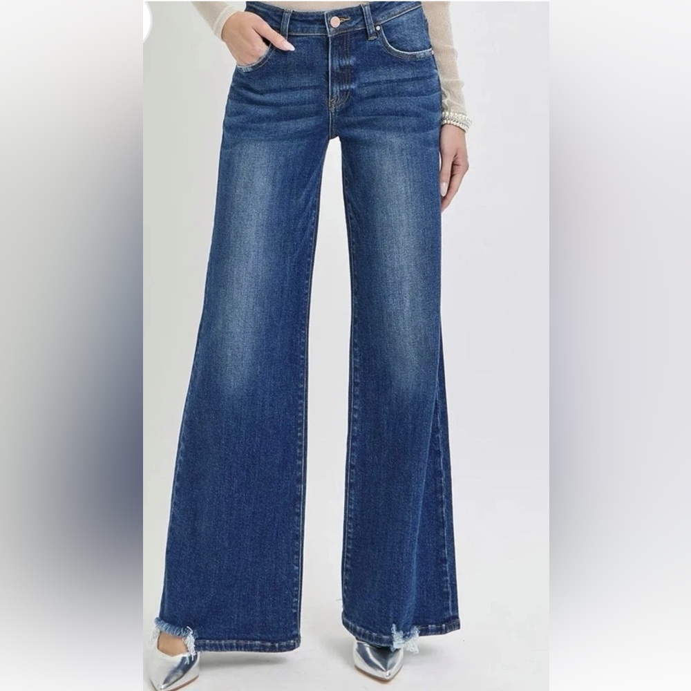 RISEN Size 9/29 Mid Rise Wide Jeans